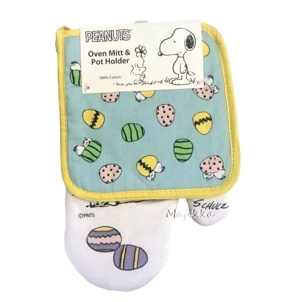 Happy Easter Set of 2 Peanuts Snoopy Woodstock Oven Mitts Potholder Colored Eggs